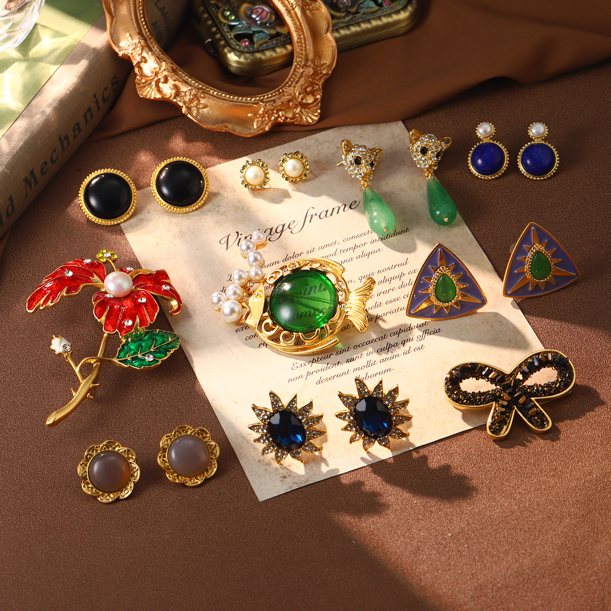 vintage flower pearl vintage court-style earrings set with zircon French fashion brooch and color-preserving silver needle