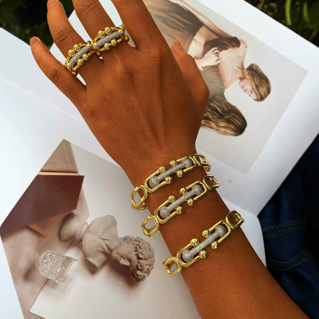 Cross-border best-selling fashionable European and American bracelets: Zircon small ball horseshoof bracelet, European and American ins style gold-plated personalized bracelet