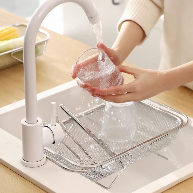 Stainless steel telescopic draining basket, vegetable washing basin, sink storage rack, kitchen dishwashing plate draining rack, sink rack Application Scenario