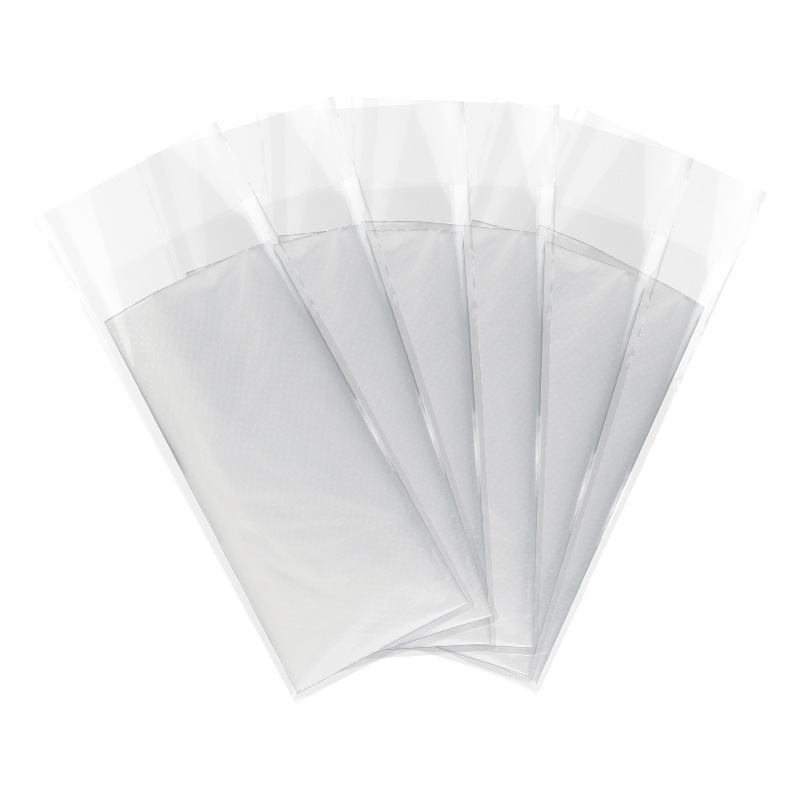 Disposable gloves are individually packaged in a pack of two food-grade transparent plastic pe small bags for catering kitchens Item Picture