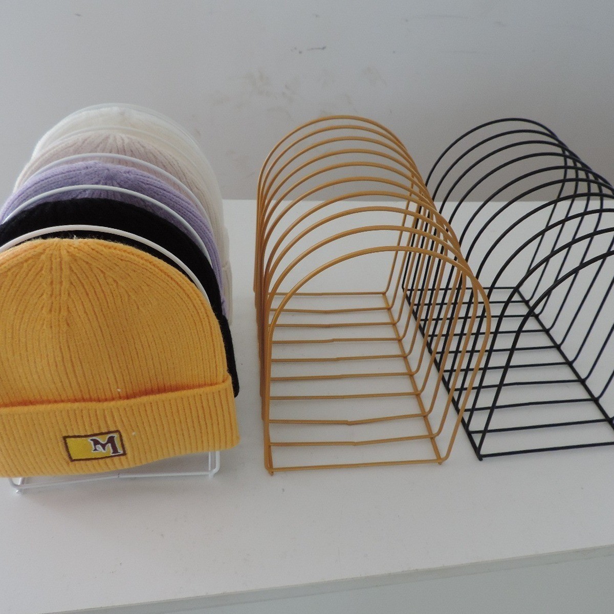 万若铁艺简约家用桌面帽子收纳架铁艺毛线帽架店铺书架置物架居家