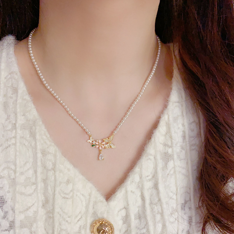 Spring new style, fashionable and sweet zircon butterfly pendant pearl necklace, exquisite and versatile, super fairy necklace