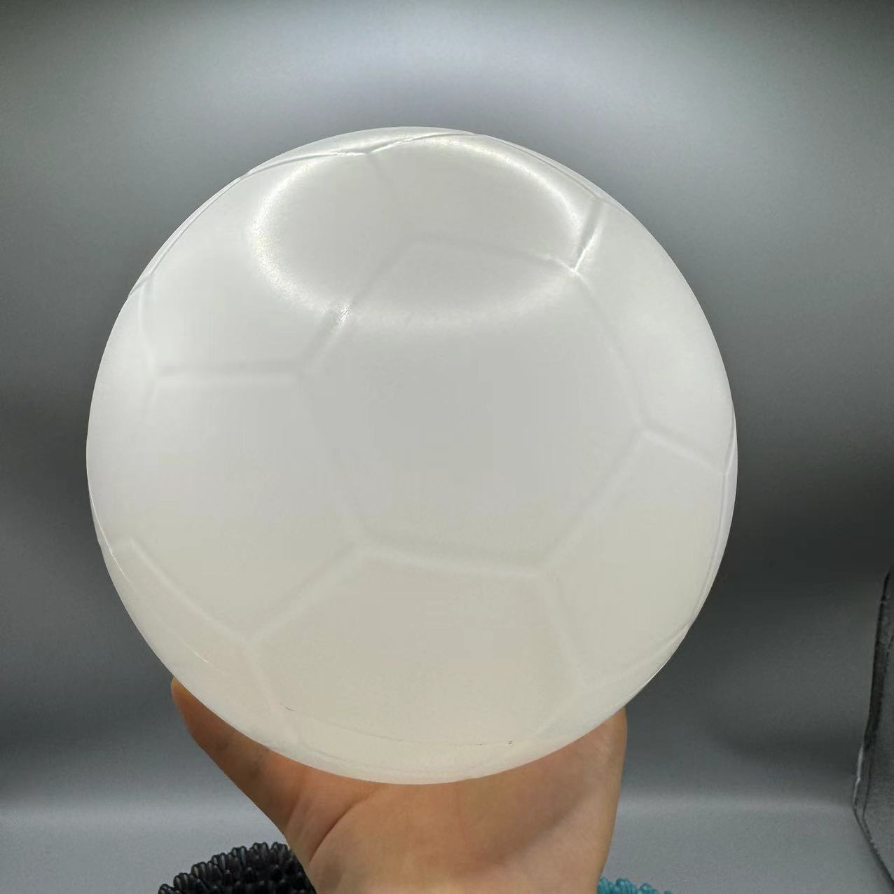 diy足球彩绘足球纯白色足球签名广告涂鸦彩绘幼儿园小学儿童绘画细节图