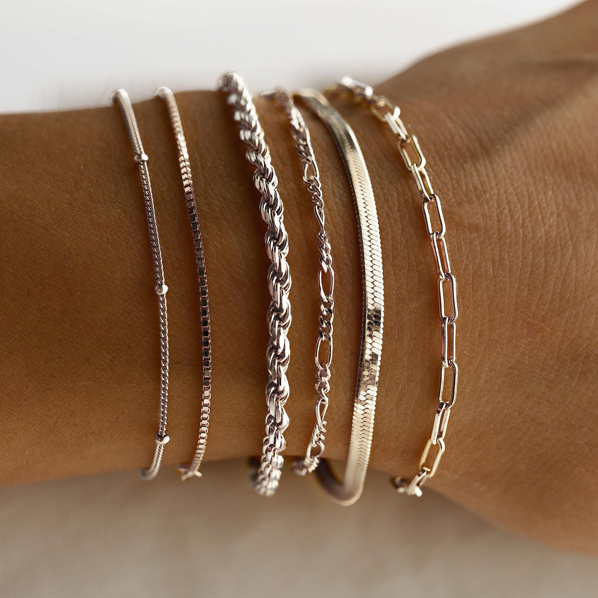 A new type of alloy combination bracelet and foot accessory six-piece set for cross-border trade is selling well Application Scenario