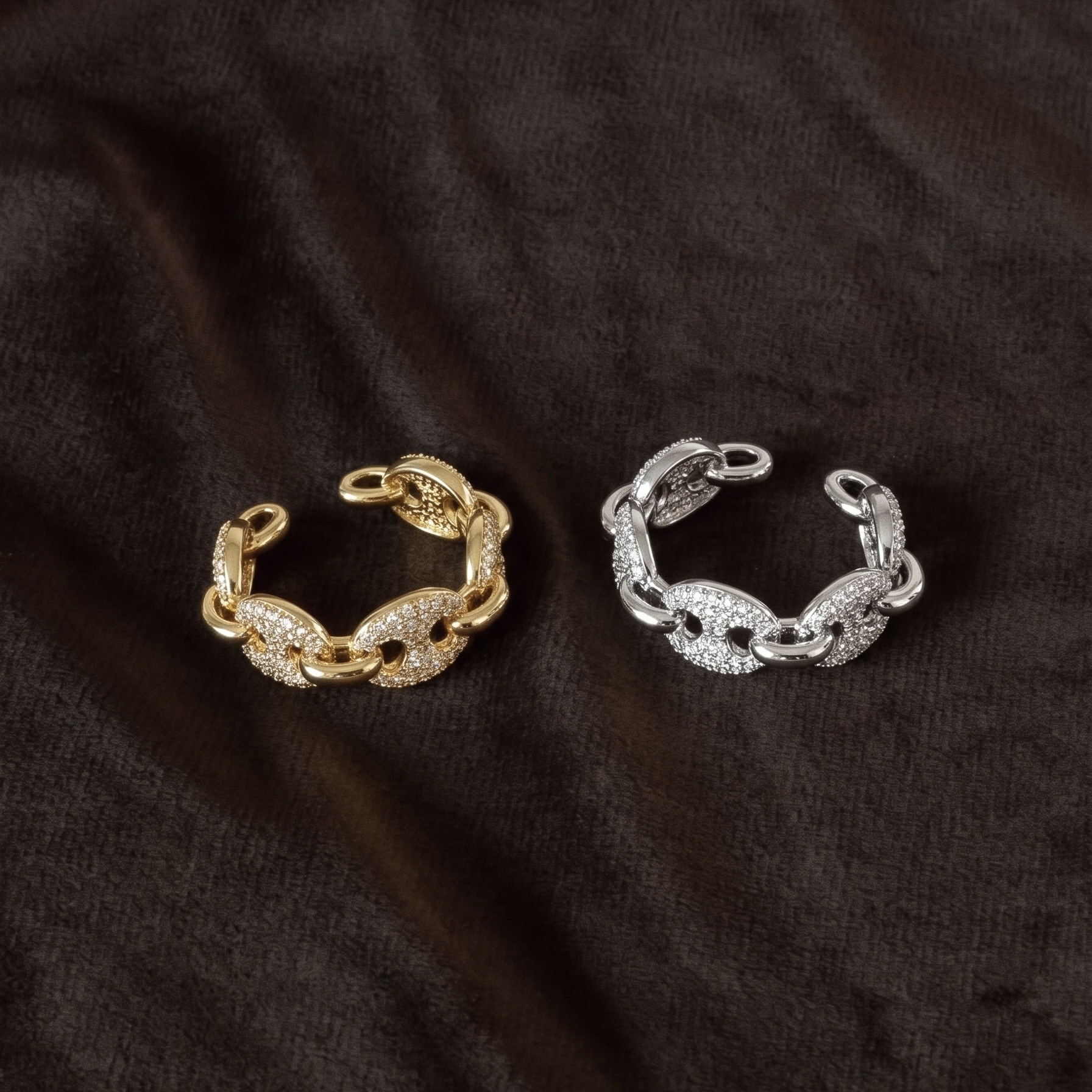 A rare and high-end jewelry piece featuring a full diamond five-ring pig-nose ring from Europe and America, featuring a cross-border gold pig-nose ring made of zircon Specification image