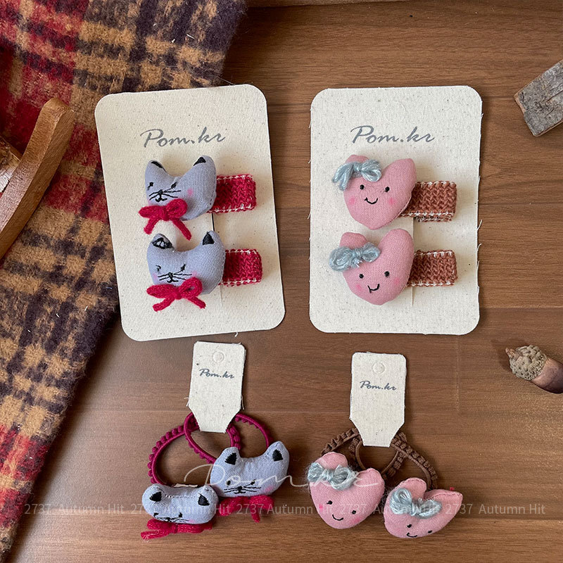 New Korean cartoon fabric cat bow hair clip, handcrafted children's side broken hair bangs clip, matching hair band Pom.kr gray fox pink smiling heart hair accessory: hair clip and hair band style, sweet girl soft and cute daily hairstyle details Picture