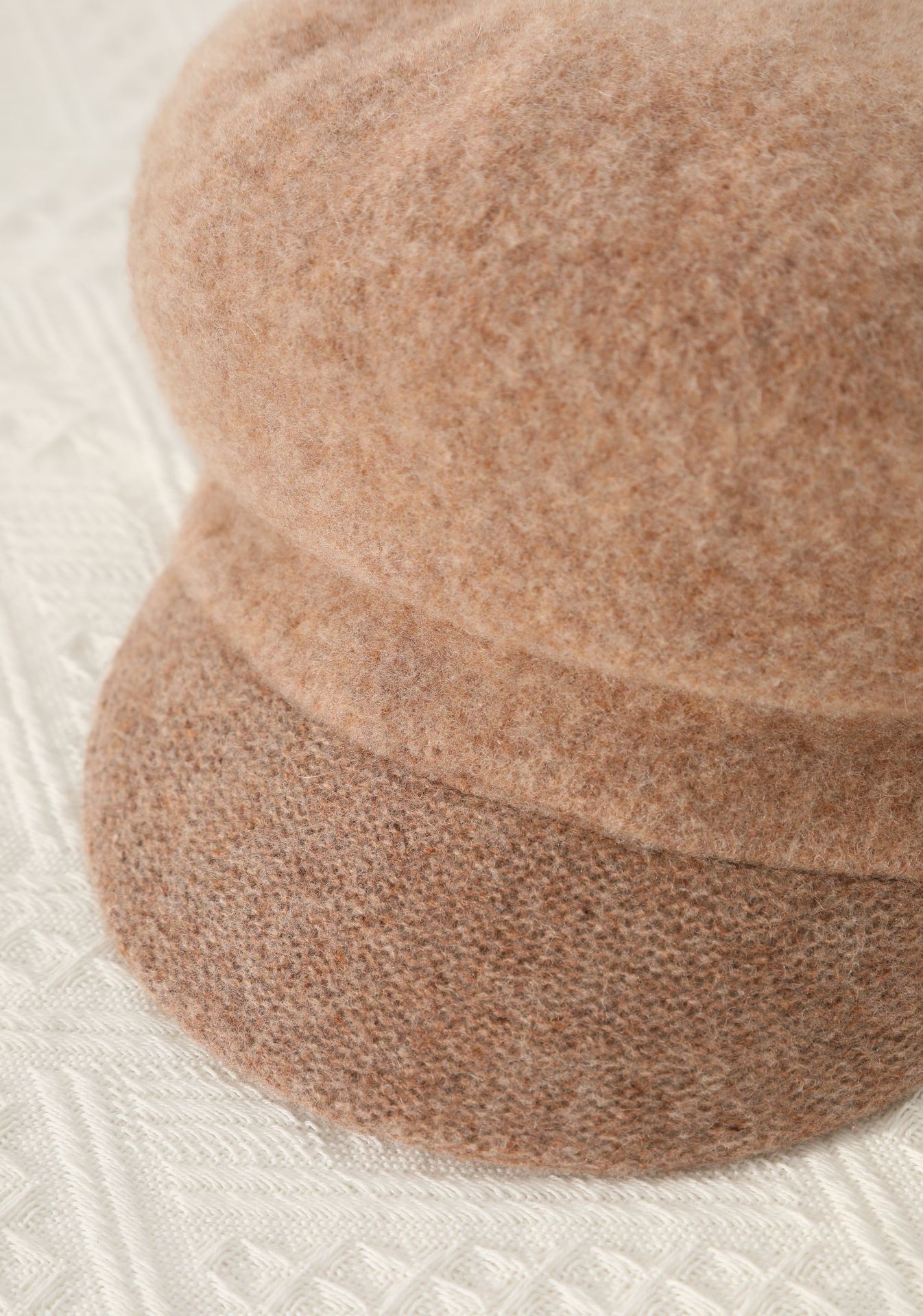 Designer all-wool newsboy cap for women, asymmetrical painter cap for autumn and winter, British style, versatile beret Item Picture