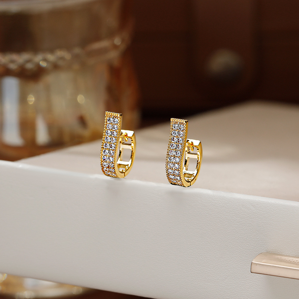 新款潮小众简约精致水钻耳扣女2026直播爆款耳环百搭高级感耳饰品