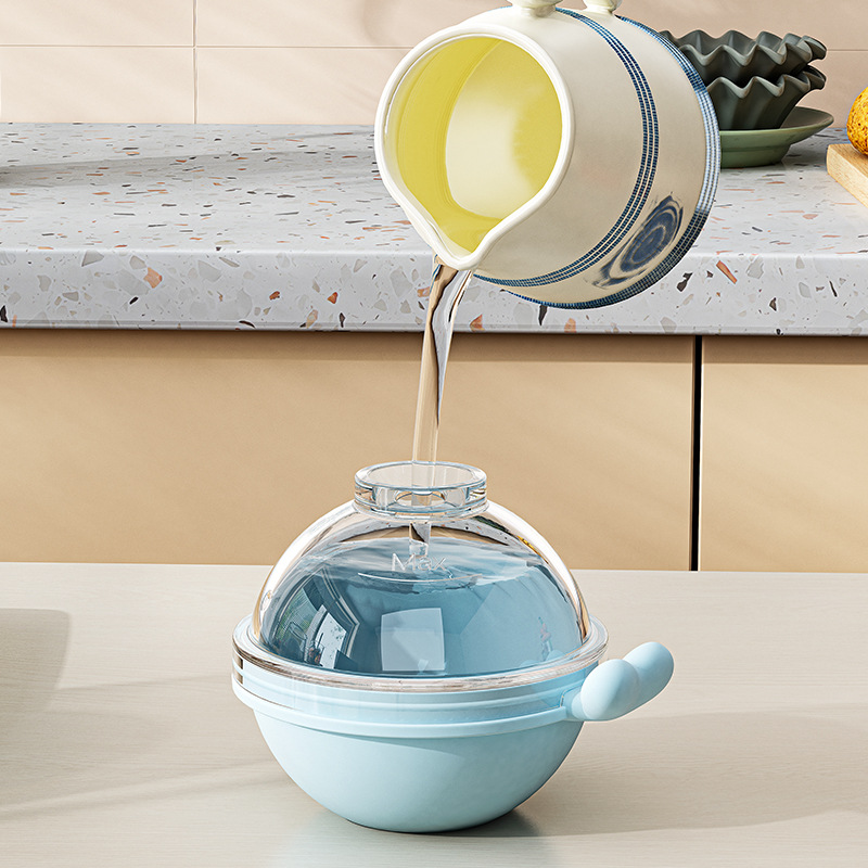 Ice hockey mold with round ears, spherical ice cubes, ice cube trays, whisky, household food-grade silicone ice cube mold Application Scenario