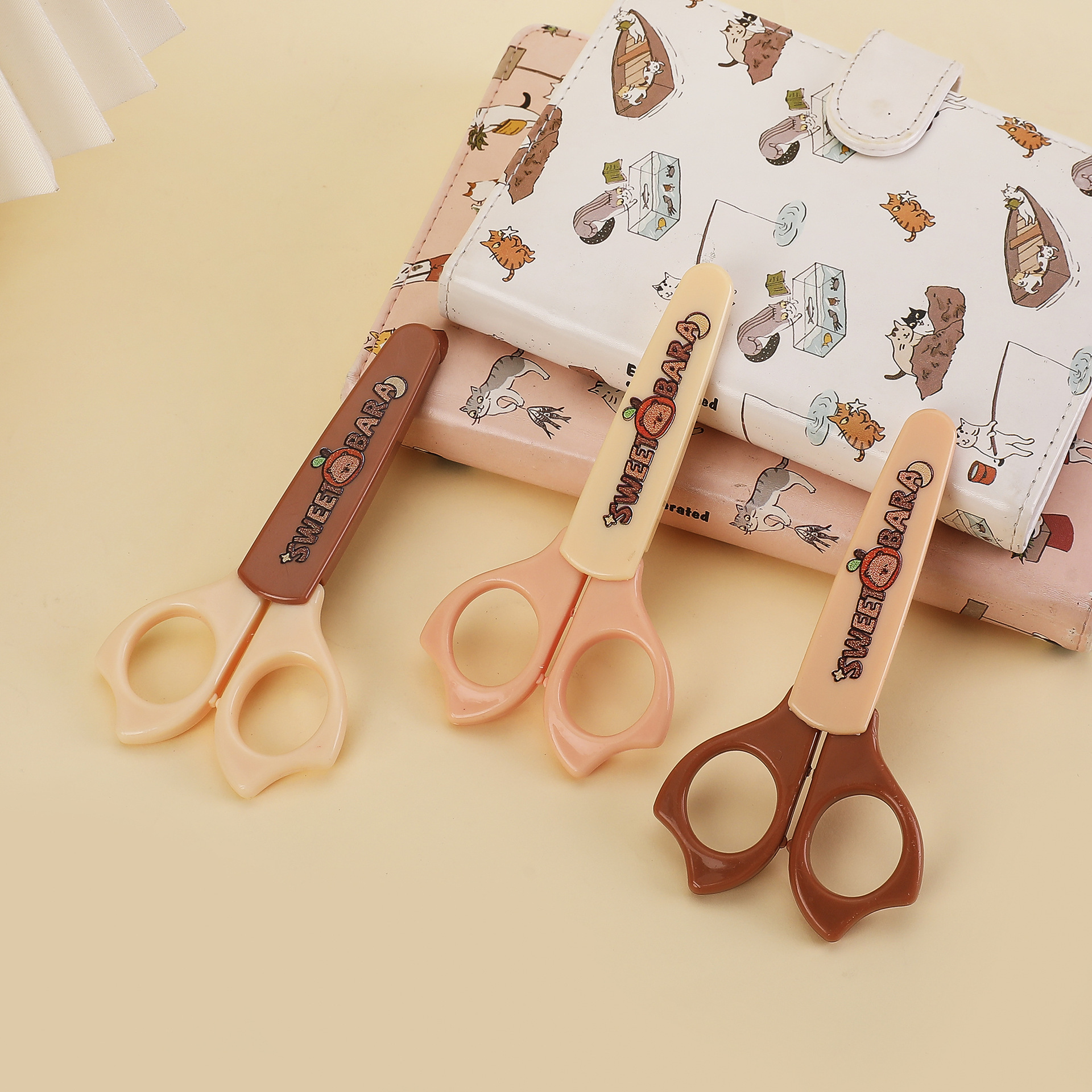 Pioneer 1297 Cartoon Guinea Pig Student Scissors, Children's Scissors, Learning Stationery, Special Scissors for Hand paper-cutting Specification image