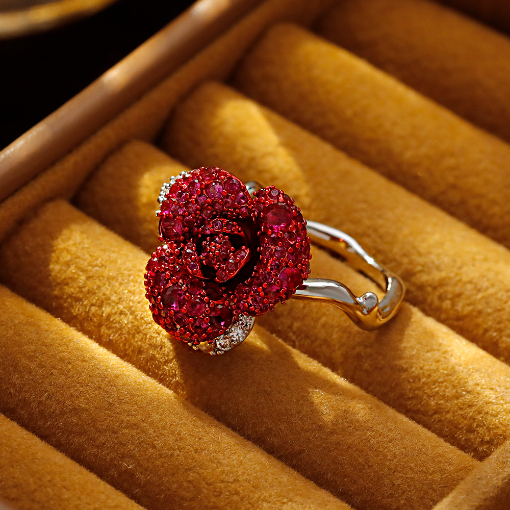 Hyacinth vintage harbor wind rojo rosa anillo moda temperamento ligero lujo superflash cien cierre anillo 2025 shake yin boom Application Scenario