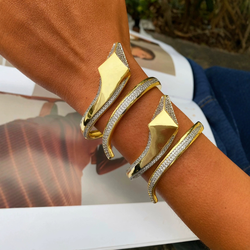 Best-selling fashionable and personalized snake-shaped ring bracelet, dual-color electroplated 18K gold ring with micro-inlaid zircon jewelry full figure