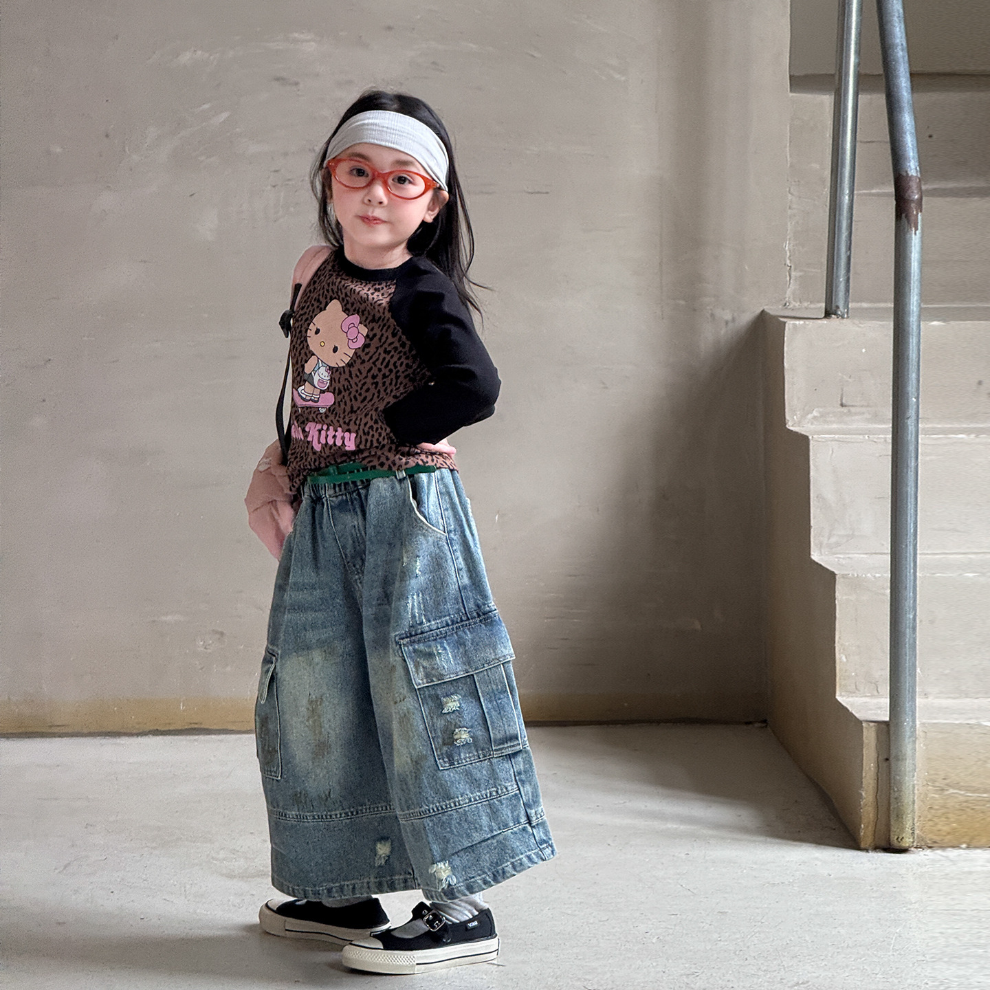 Weimu Children's Clothing - New Autumn Collection for Girls in 2025 - Stylish long-sleeved T-shirt and jeans set for baby girls Specification image