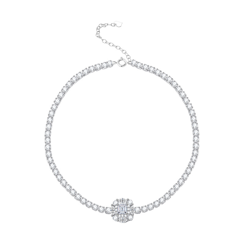 Zhuoheng selects classic and fashionable diamond and pearl braided rope necklaces for women as jewelry gifts Application Scenario