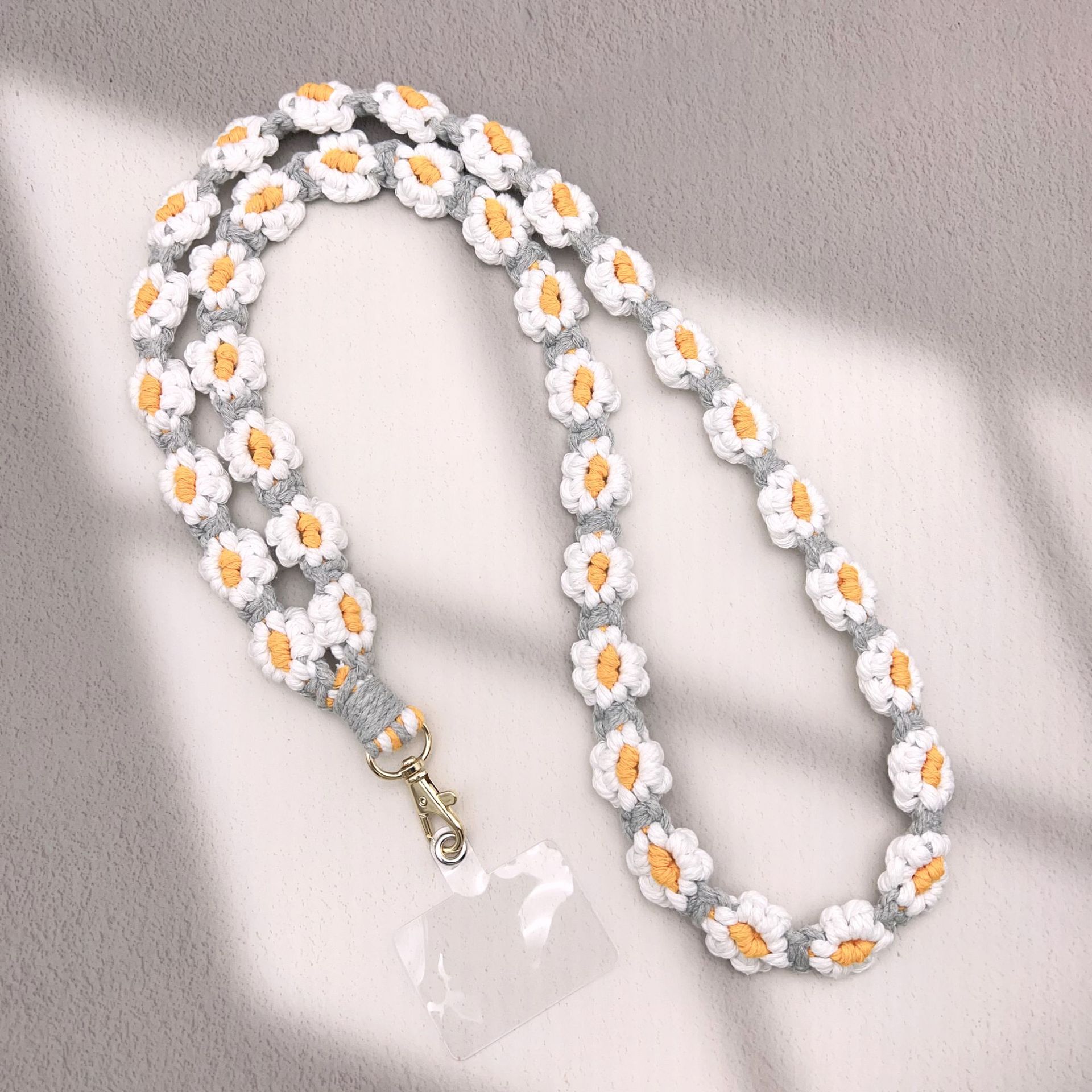 ins hand-woven artistic and fresh summer Daisy flower mobile phone bag crossbody lanyard keychain pendant Specification image