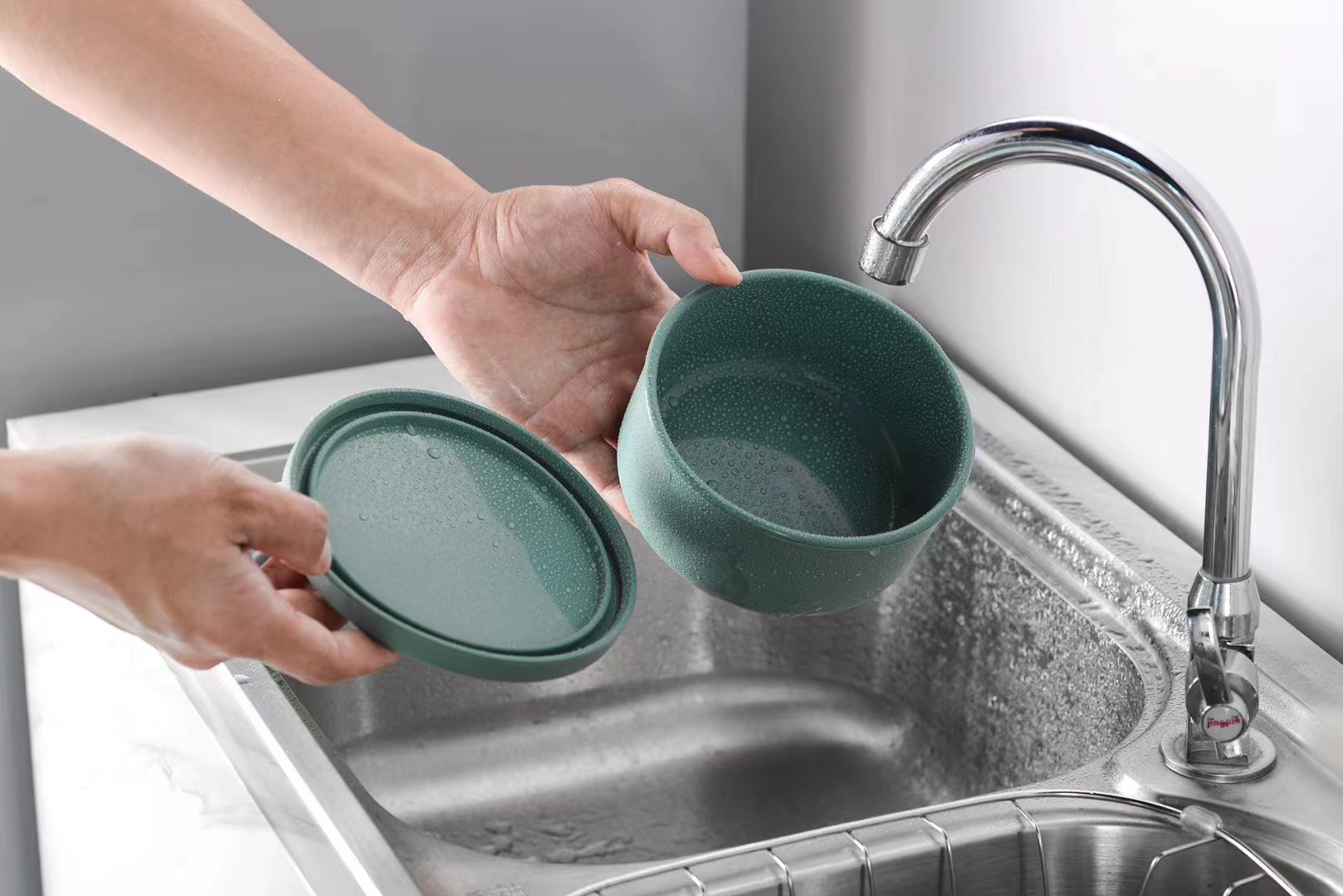 妙洁食品袋/保鲜膜/可剪冰袋/铝泊保鲜袋/保溫便當盒白底实物图