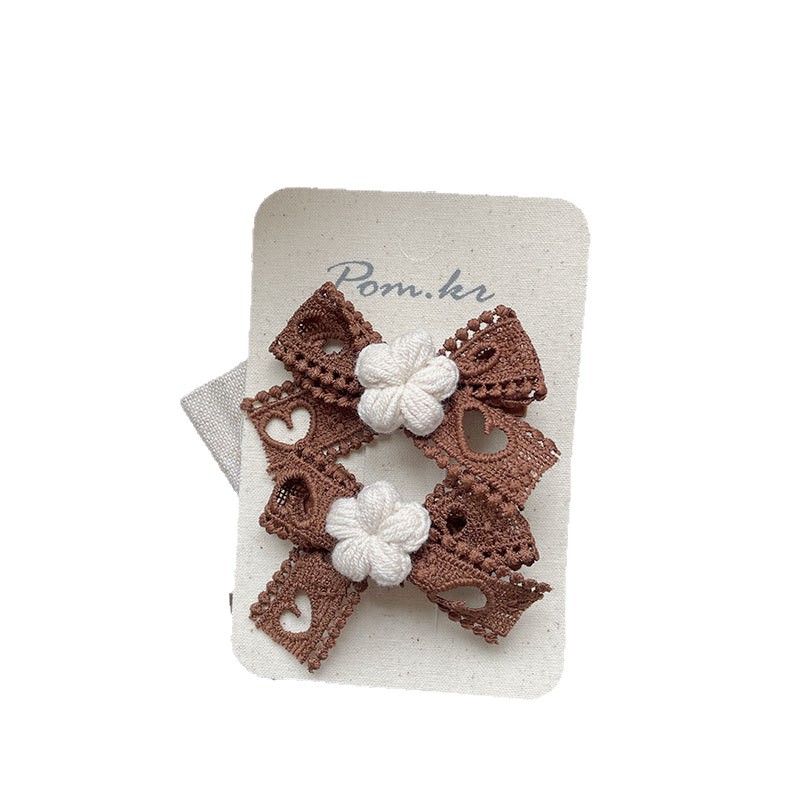New retro autumn and winter fabric hollowed-out heart-shaped flower hair clips for children, children's hair clips that won't damage hair, baby hair bands for women Item Picture