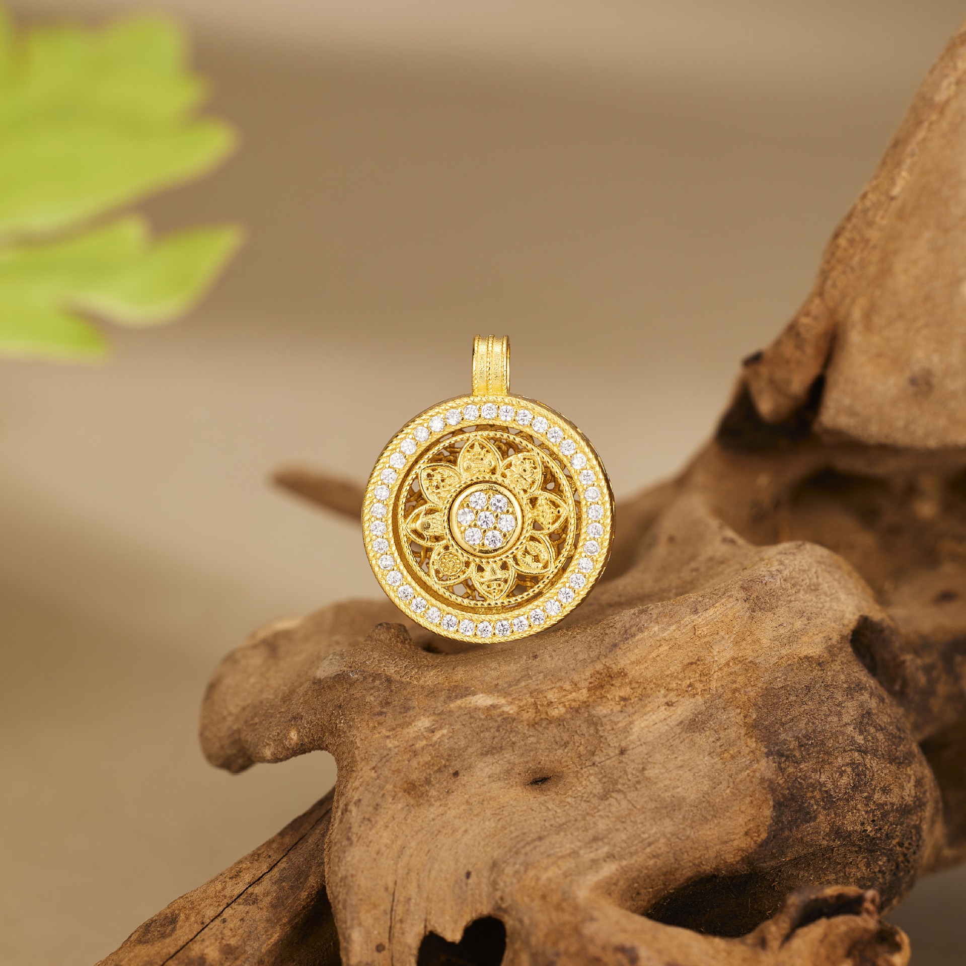 国风编绳古法沙金八宝罗盘吊坠复古精工福运八宝铜镀金镂空项链