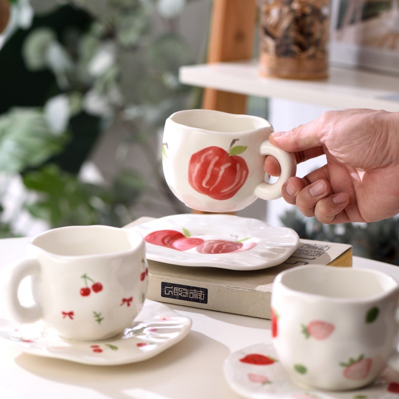 Creative hand-molded ceramic cups and plates, high appearance level mugs, Ins-style coffee cups and plates, water cups, afternoon tea cups set Application Scenario