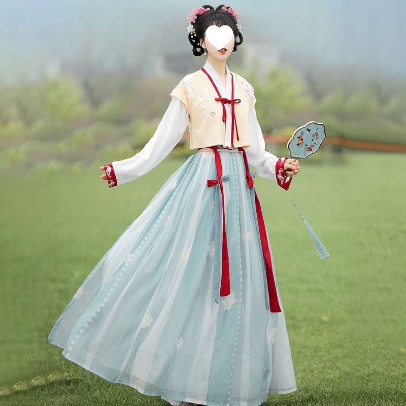 Leftover goods of long-sleeved Chinese-style Hanfu women's performance costumes made in the Ming Dynasty details Picture