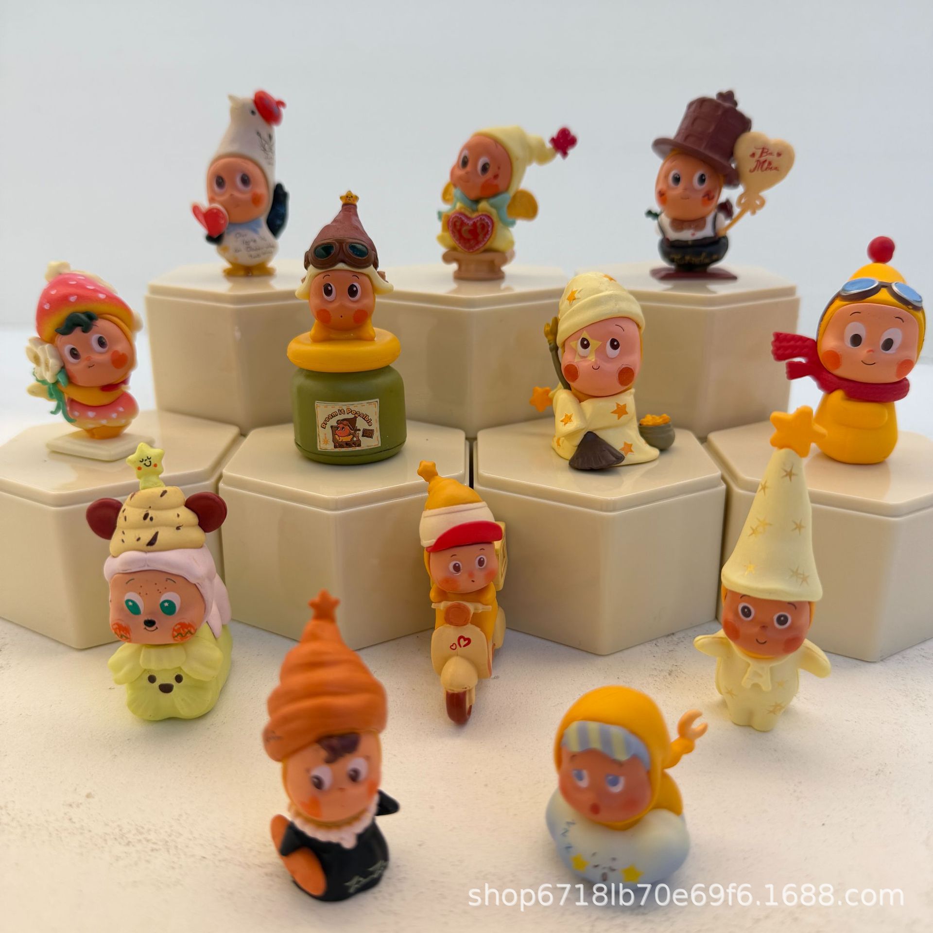 pvc星xing人系列萌粒公仔潮玩摆件diy钥匙扣手机链包包挂件配件批