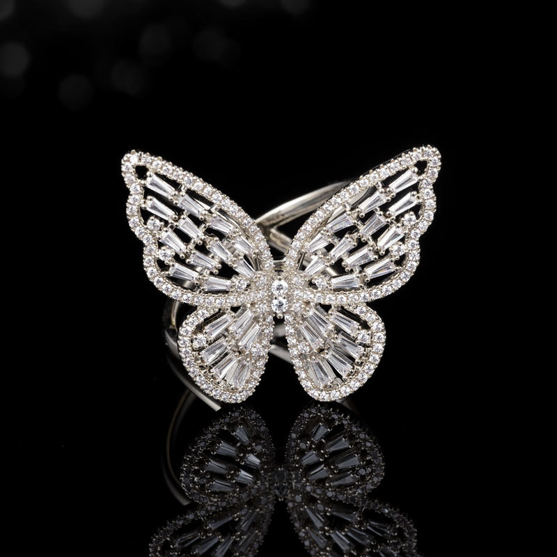 Fashionable and versatile hollowed-out butterfly silk scarf buckle, niche and light luxury style corner buckle, new trend multi-functional insect square scarf buckle details Picture