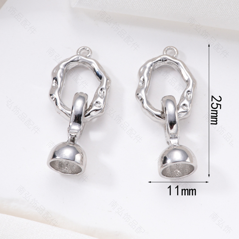 Zhuji pearl necklace buckle 8-shaped buckle, handcrafted end buckle, connecting buckle, mother-and-child buckle, sweater chain, universal buckle, DIY accessories Application Scenario