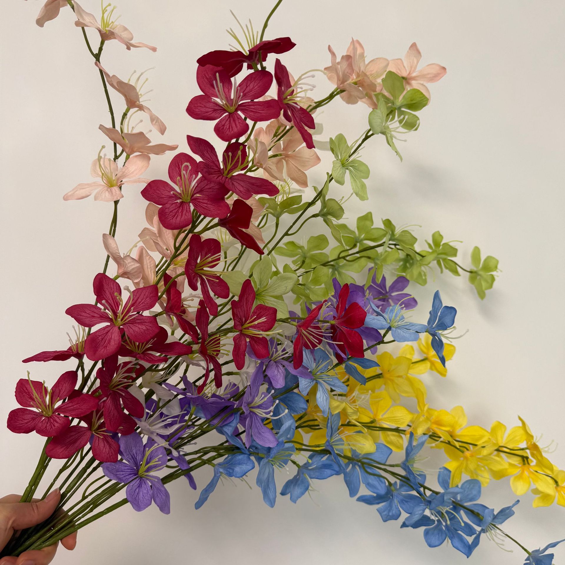 仿真花长枝垂丝茉莉婚庆婚礼堂吊顶挑高路引插花装饰花酒店假花产品图