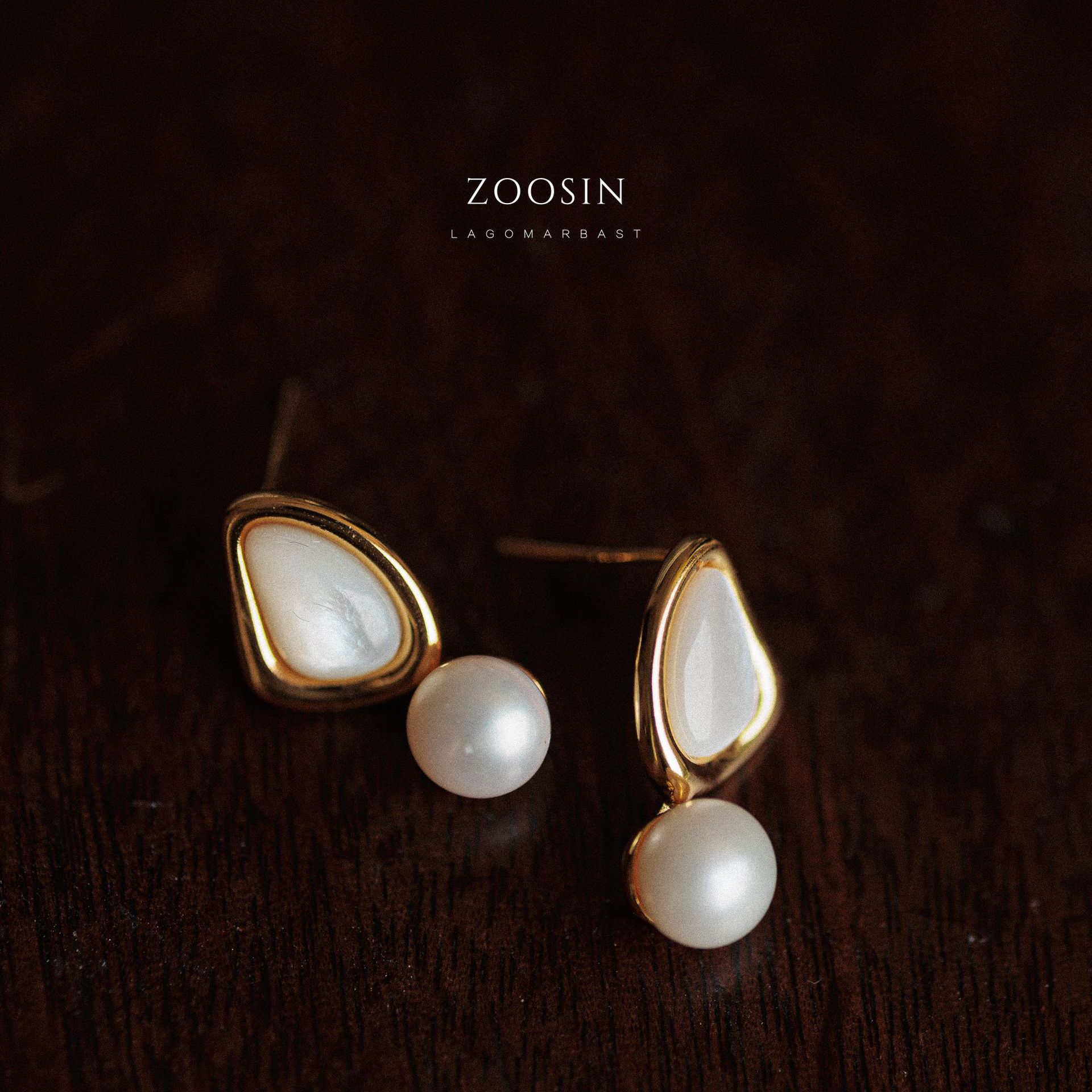 Zhuji retro stud earrings, freshwater mother-of-pearl butterfly earrings, a mid-style, light luxury and high-end look, versatile earrings for women Application Scenario
