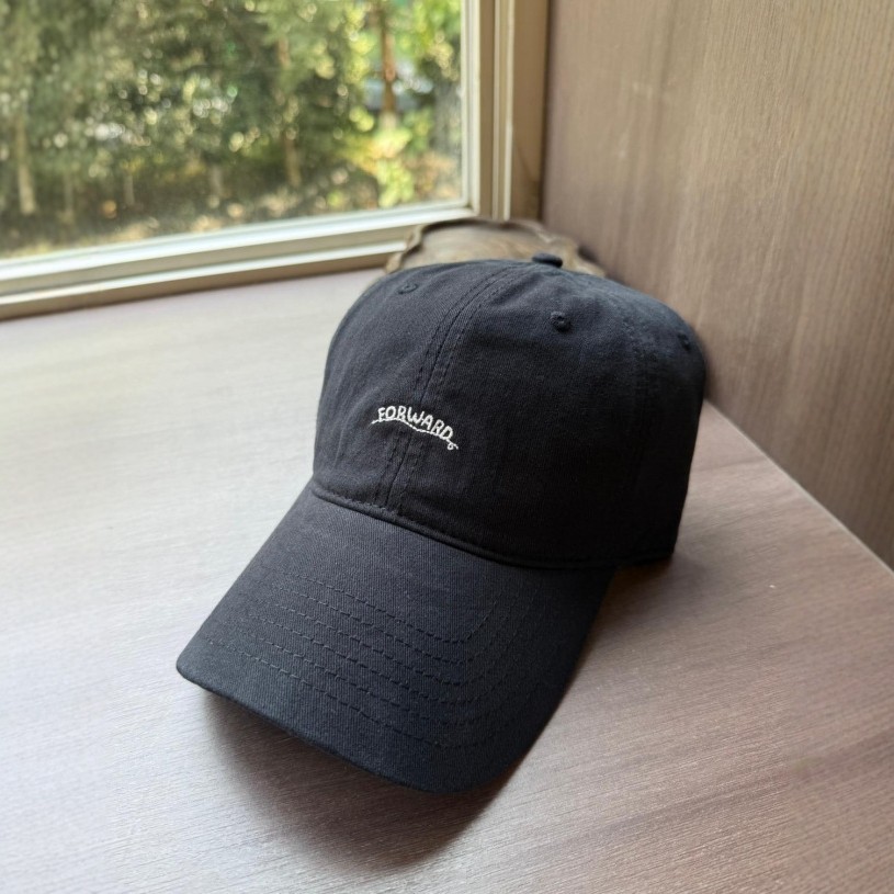 Korean-style FORWARD embroidered soft-top baseball cap for women, small face, casual and versatile, sunshade baseball cap for men Application Scenario