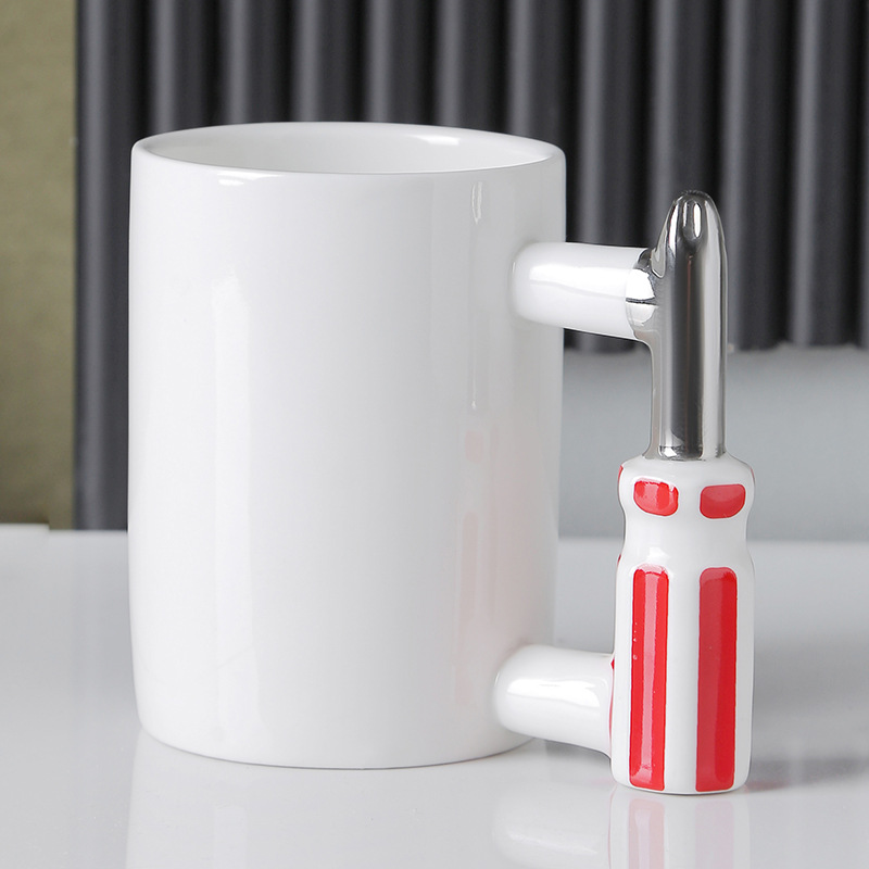 Creative ceramic tool cups, screwdriver handle cups, interesting and innovative cross-border exclusive festival gift boxes Application Scenario