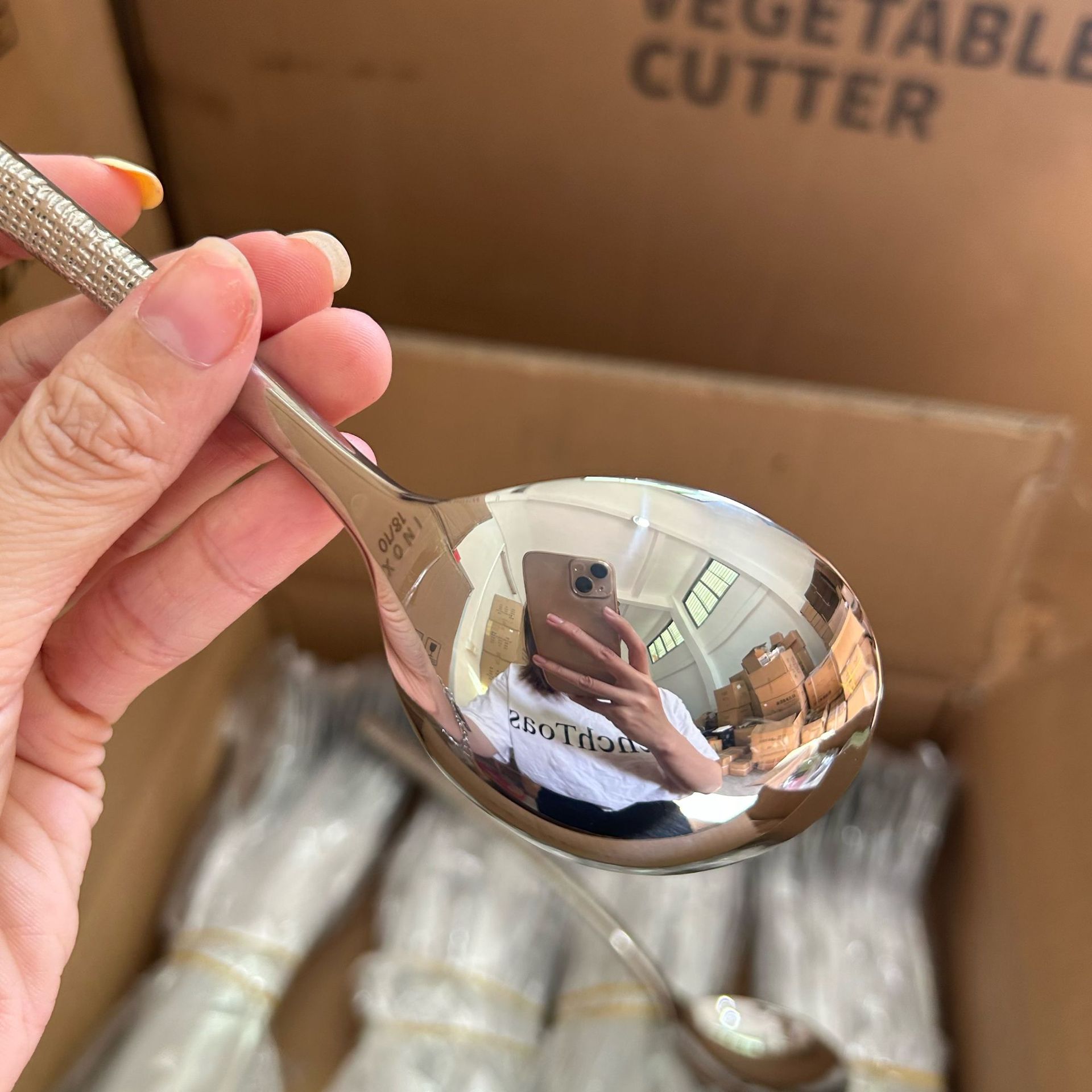 Minojia cross-border export 304 stainless steel spoons, Japanese thickened long-handled main dining spoons, food-grade rice spoons and soup spoons Application Scenario