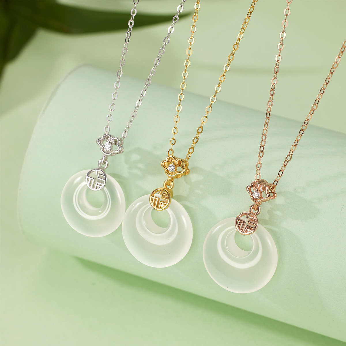 Chalcedony Blessing and peace Pendant necklace for women, new Chinese-style national trend Auspicious Cloud blessing brand white jade pendant Application Scenario