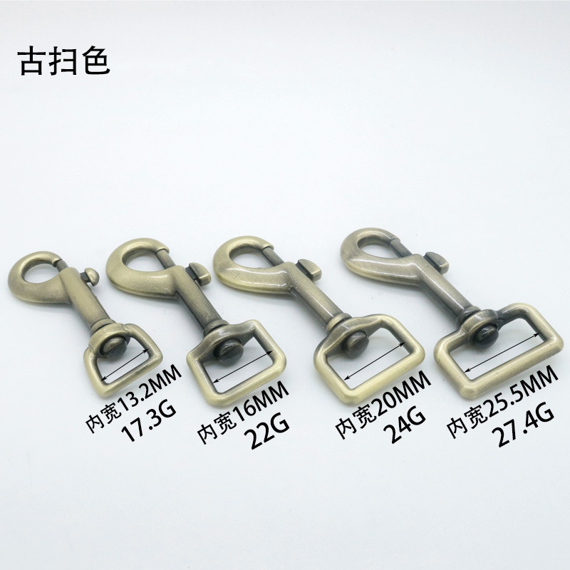 Wholesale pet supplies from the manufacturer, including leashes, dog buckles, webbing hooks, zinc alloy shoulder straps, hooks, and hardware accessories details Picture