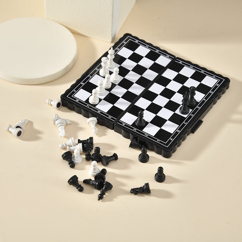 游戏棋启蒙早教国际象棋可折叠带磁塑料材质迷你便携式益智棋