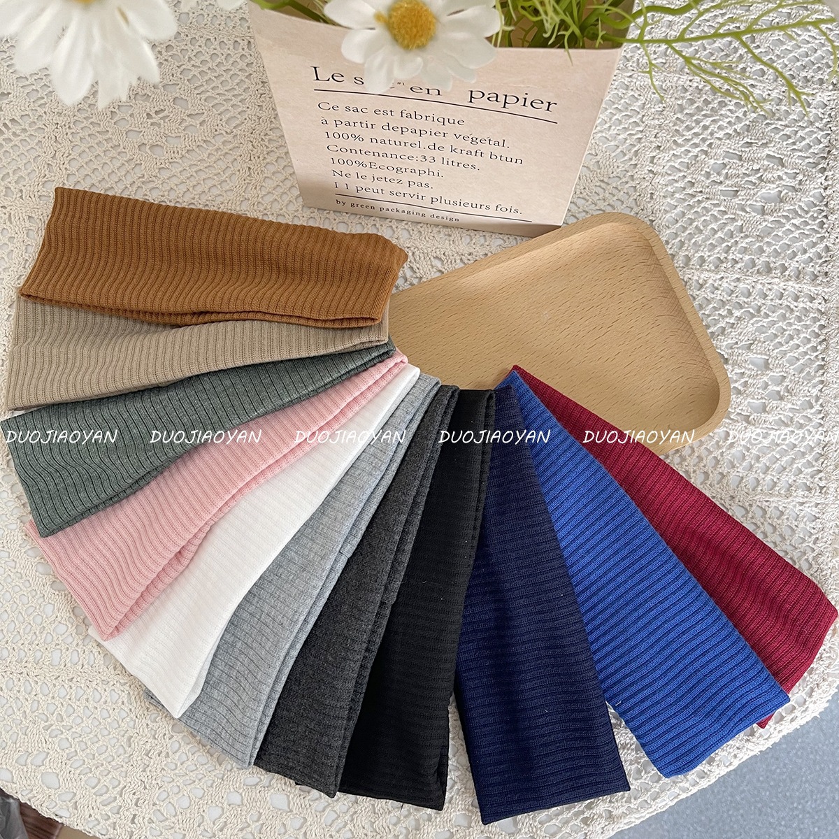 A new Korean-style solid-color, simple knitted sporty hairband with elastic edges, a popular online headwear, and a casual, versatile headscarf Item Picture