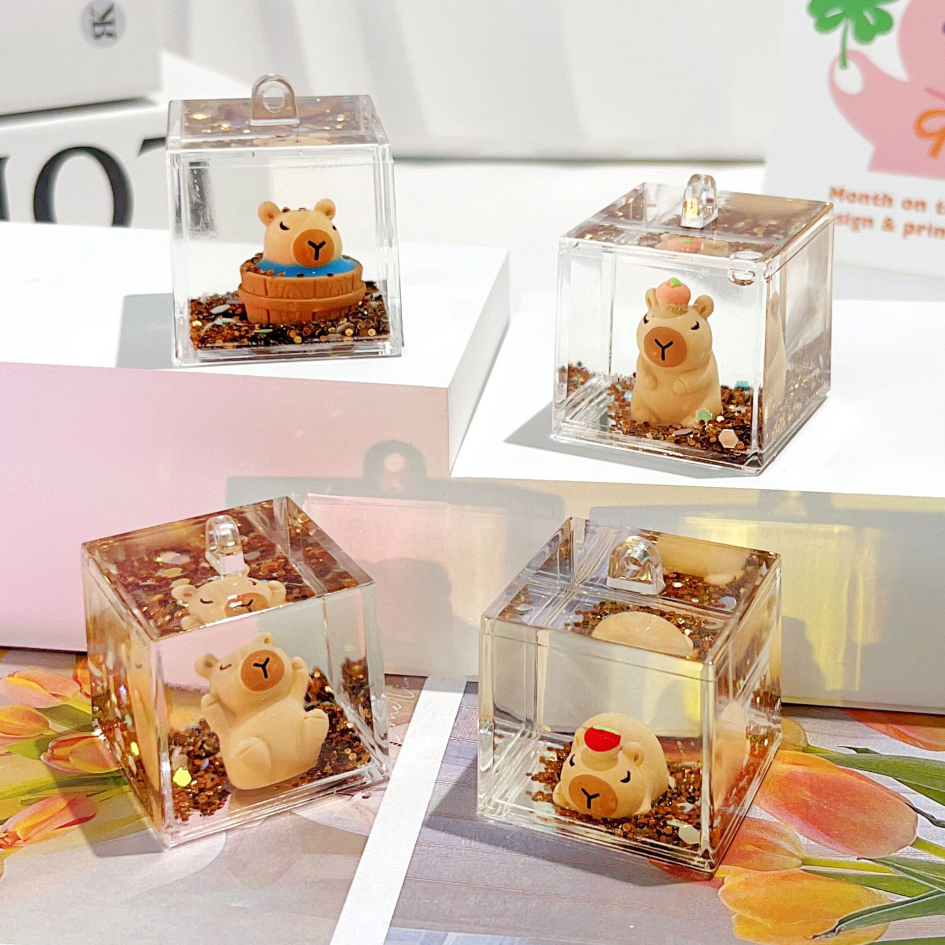 卡通入油流沙方块摆件钥匙扣挂件亚克力钥匙链挂饰摆摊火爆小商品