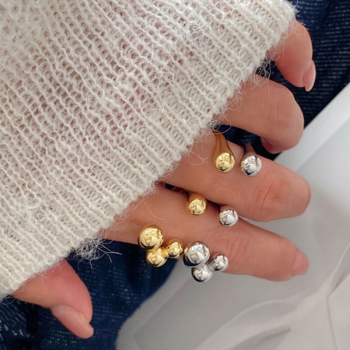 The exaggerated and irregular double-ring water drop snake ring from Europe and America exudes a sense of sophistication and simplicity for women. It is a double-finger opening ring Specification drawing