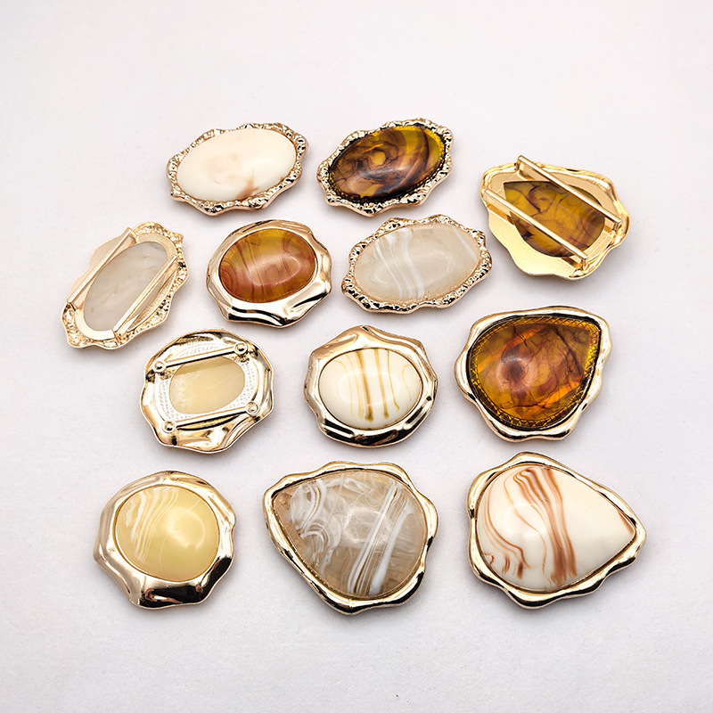 New metal chest connection buckle, fashionable underwear and swimsuit decorative button, irregular and irregular-shaped women's decorative accessory Item Picture