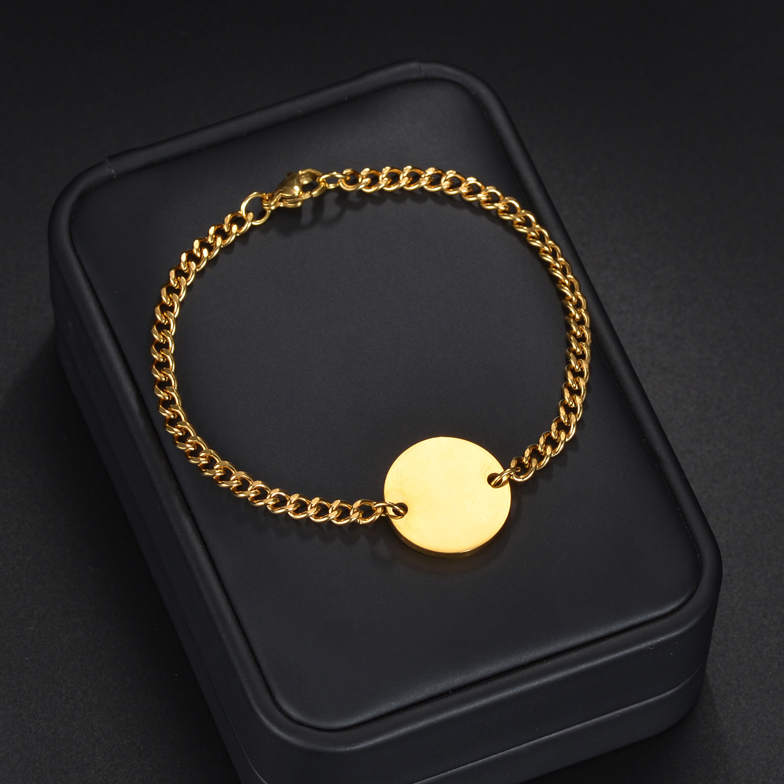 The new stainless steel couple bracelets for cross-border Amazon in Europe and America in 2024 can be engraved with logos Application Scenario