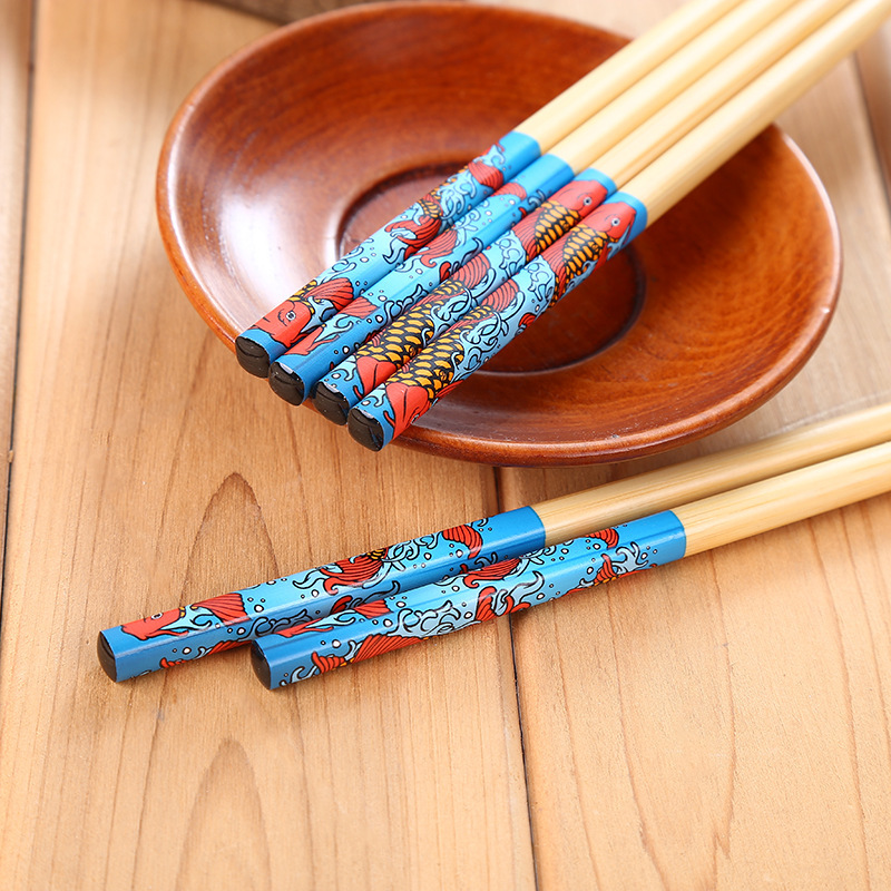 Customized Japanese chopstick gift box, 5 pairs of tableware gifts, bamboo and wood chopsticks, solid wood chopsticks, engraved logo customization Application Scenario