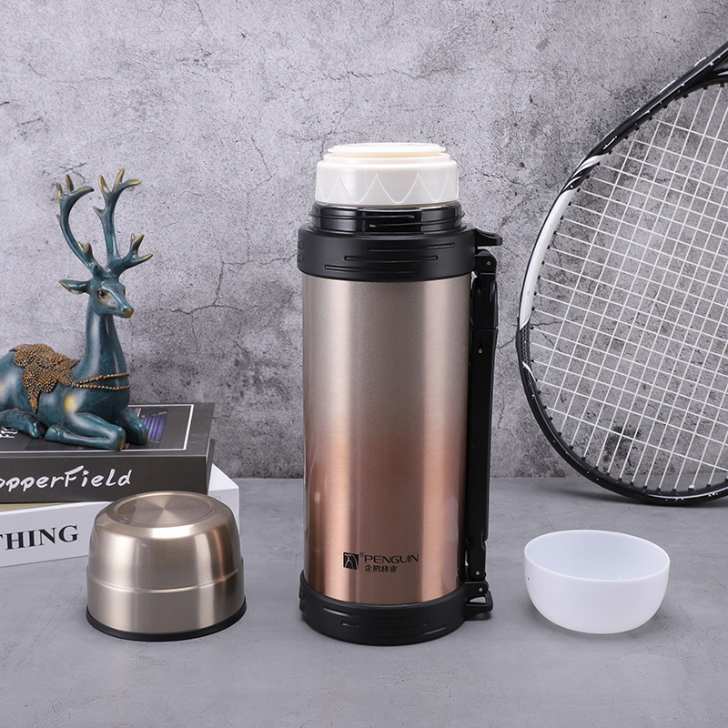304 stainless steel large-capacity double-layer insulated kettle, outdoor portable vacuum sports kettle, men's and women's mountain climbing travel kettle Specification image