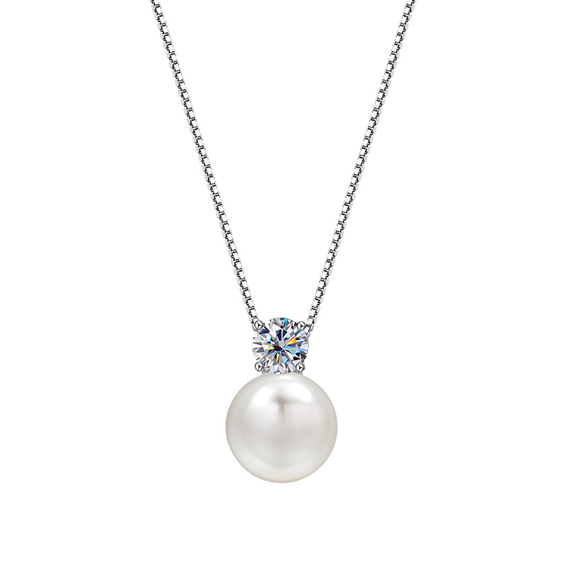 A versatile moissanite freshwater pearl pendant for women, a niche design for wholesale. s925 sterling silver collarbone chain Application Scenario