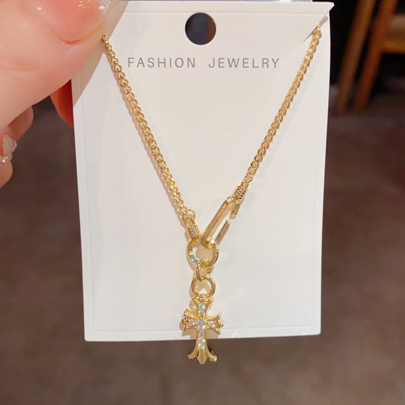 欧美个性时尚复古镶钻十字架吊坠项链轻奢百搭独特设计感锁骨链女