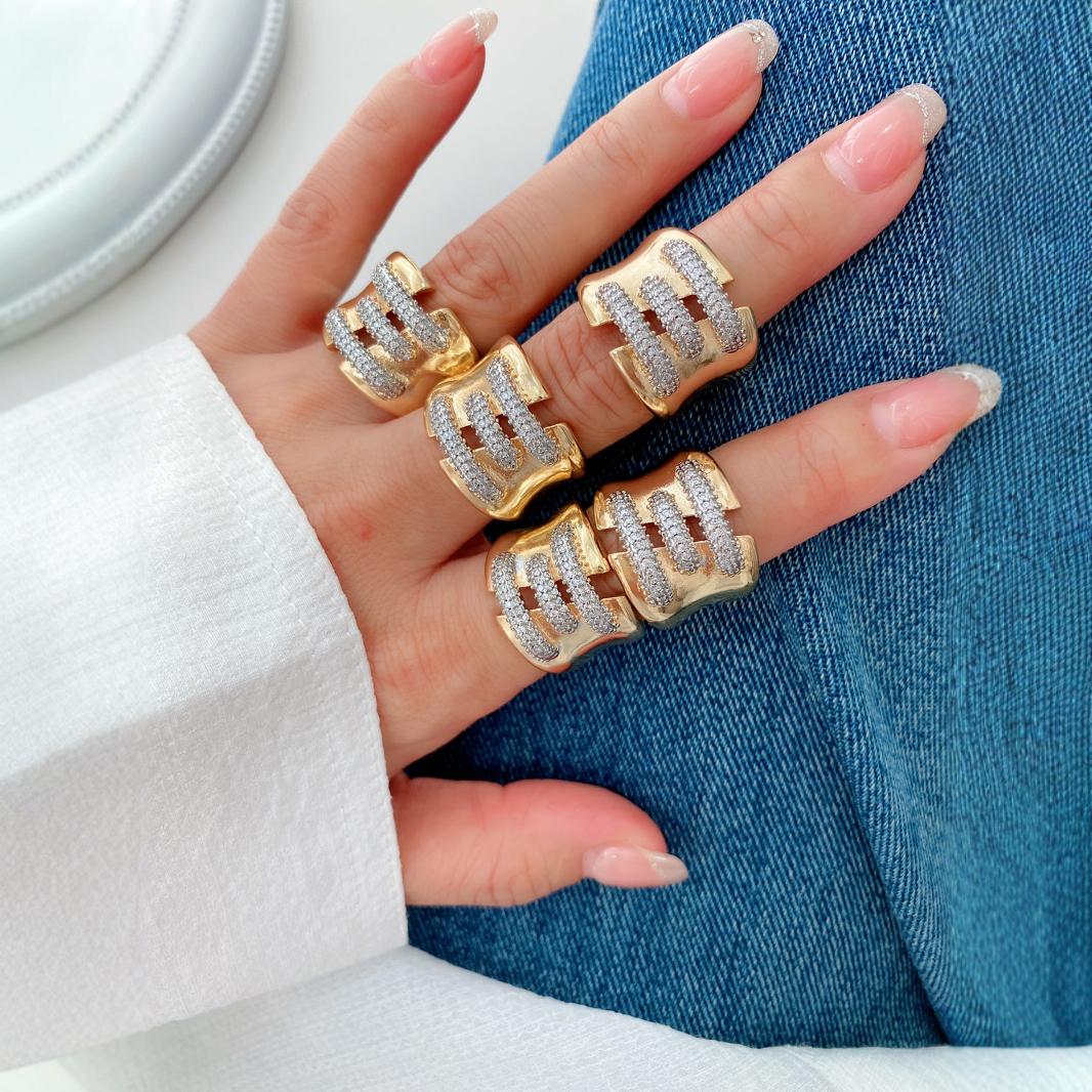 The new cross-border copper gold-plated combination set of three pieces exudes a light luxury and high-end fashion Specification drawing
