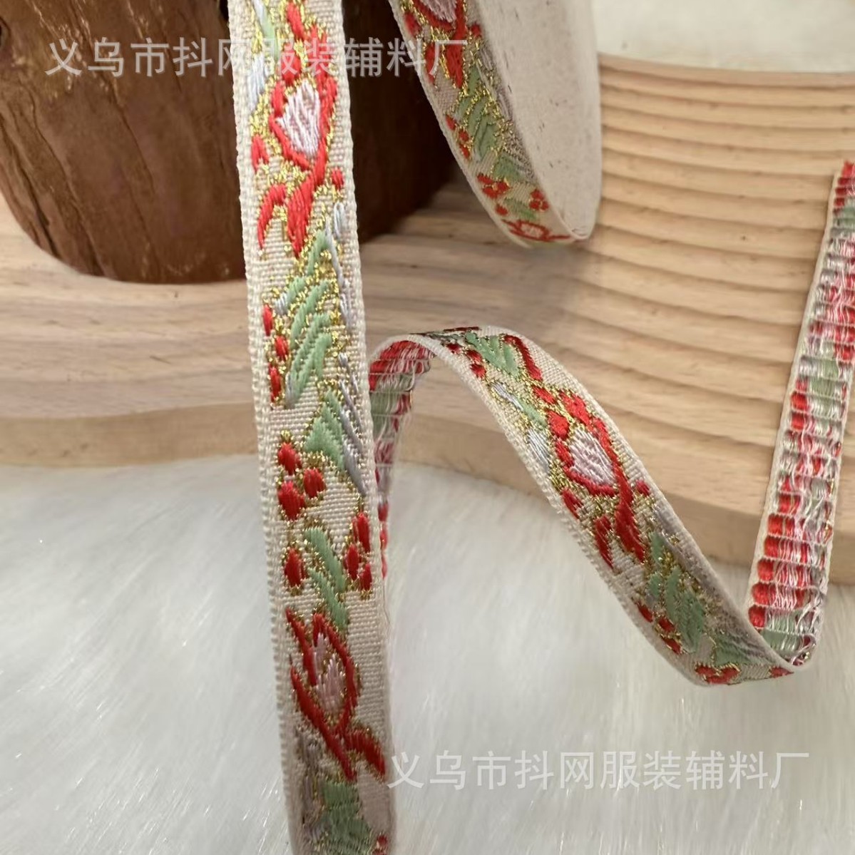1.1-1.3cm gold thread jacquard embroidery webbing, hair accessories, headwear gift box packaging tape, performance costume accessories Application Scenario