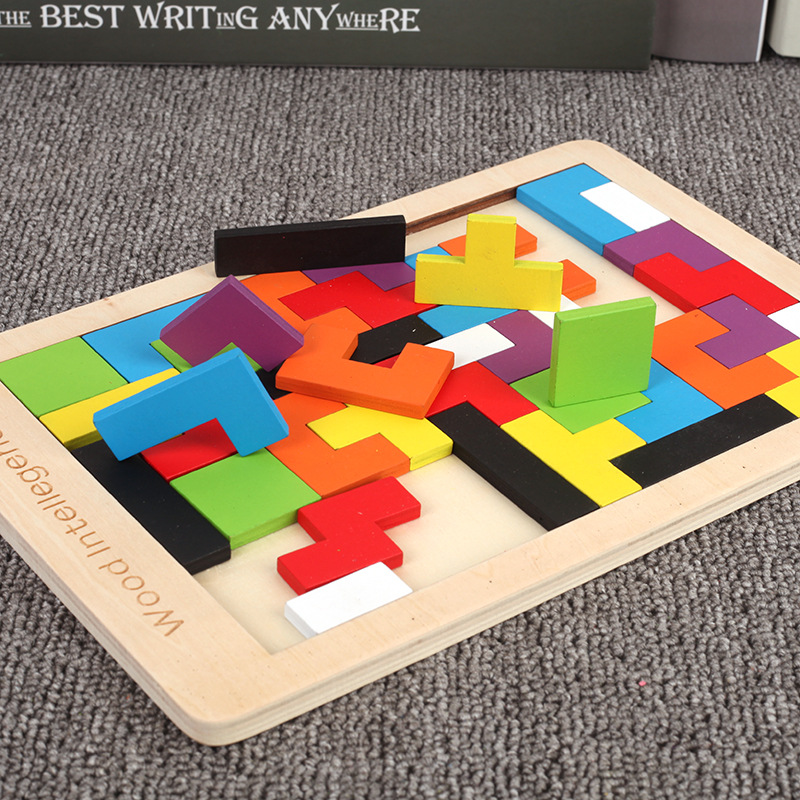 Wholesale of wooden Tetris toys for children's early education, intelligence and fun games, and intellectual toys for children's development Application Scenario