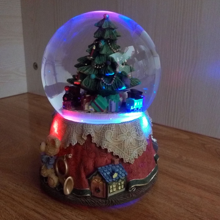 Craft gifts, Christmas music, crystal balls, colored lights, Christmas trees, little trains, music boxes, creative gift ornaments Application Scenario
