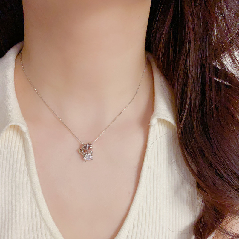 Sweet and cool style, fashionable, versatile and high-end cat bell pendant necklace, a niche and simple design accessory source manufacturer Specification image