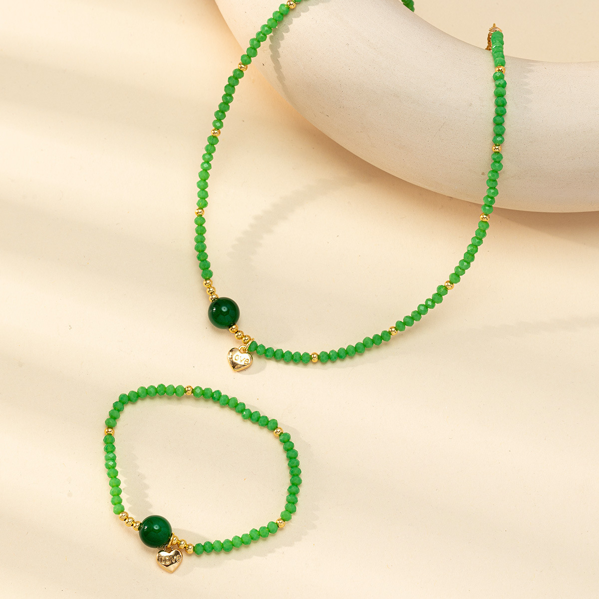 Factory direct sales of fashionable crystal agate stone heart necklace bracelet, women's retro style collarbone chain set jewelry details Picture